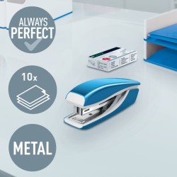 Zszywacz Mini metalowy Leitz WOW, niebieski, 10 lat gwarancji, 10 kartek