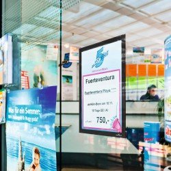 DURAFRAME A4  Samoprzylepna ramka informacyjna z uchylną przednią stroną, op. 10 szt.