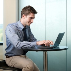 Podstawka chłodząca pod laptopa KENSINGTON SmartFit™ Easy Riser™, do 17", czarna